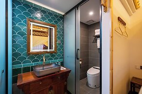 Peking quadrangle Hotel