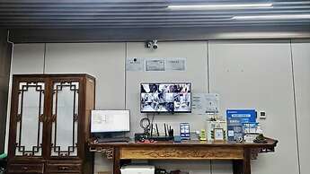 Peking quadrangle Hotel