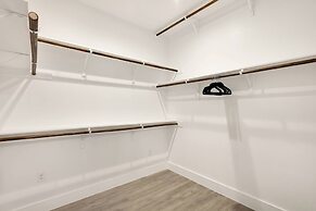 Luminous and Cozy 3BR 2Bath Escape