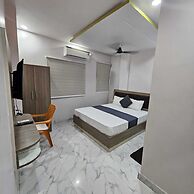 Hotel PVS Grand