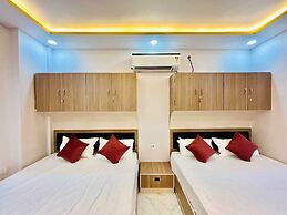 Hotel PVS Grand