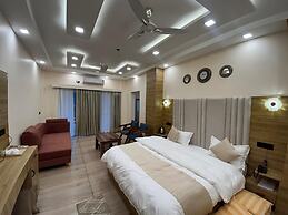 Peepal Hotel And Restaurant