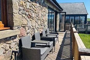 Sleeps 10 - Hot tub - Pool Table - Play Park