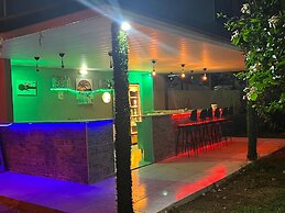 Mandarin Beach Hotel ve Restaurant