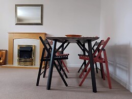 Tranquil Retreat in Ely City Center