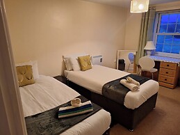 Tranquil Retreat in Ely City Center