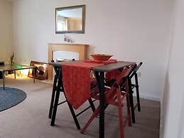 Tranquil Retreat in Ely City Center
