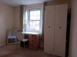Tranquil Retreat in Ely City Center