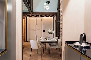Arts & Crafts Apartments