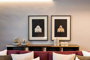 Arts & Crafts Apartments
