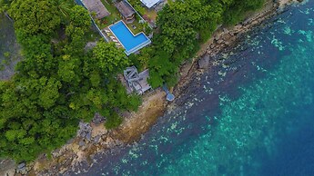 The CLiffhouse Samboan