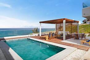Villa Lara Stylish Retreat With Beach Access