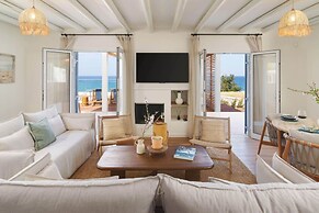 Villa Lara Stylish Retreat With Beach Access