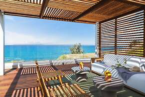 Villa Akroyiali Seafront Serenity Shared Pool