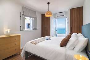 Villa Akroyiali Seafront Serenity Shared Pool