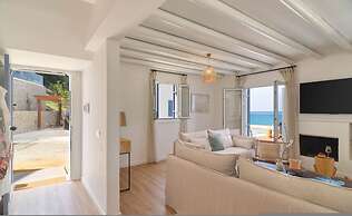 Villa Akroyiali Seafront Serenity Shared Pool