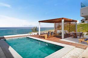 Moonlight Villas Seafront Private Estate