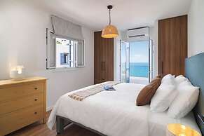 Moonlight Villas Seafront Private Estate