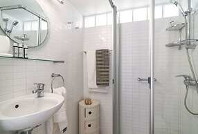 City Seafront Haven - 2 Bed Luxury Apartment