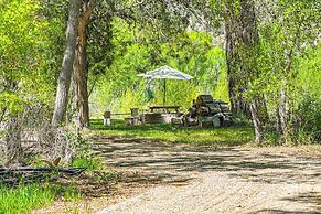 5 Mi to Navajo State Park: Riverfront Cabin!