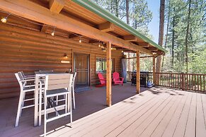 Covered Deck, Private Acreage: Log Cabin in Pine
