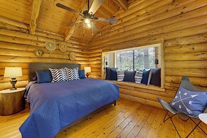 Covered Deck, Private Acreage: Log Cabin in Pine