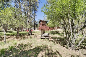 Covered Deck, Private Acreage: Log Cabin in Pine