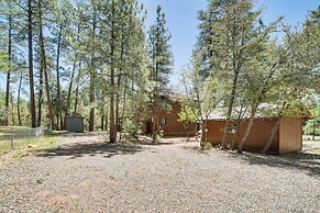 Covered Deck, Private Acreage: Log Cabin in Pine