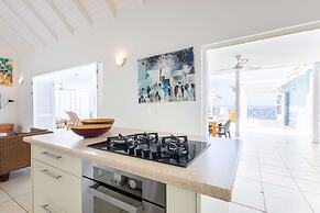 Ocean Whisper Villa in Sint Willibrordus