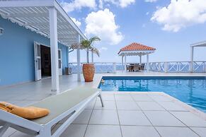 Ocean Whisper Villa in Sint Willibrordus