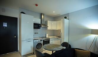 Signature Luxury Suites by Cozy