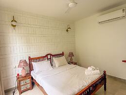 Modern 2BR w Pool Near Candolim and Coco Beach