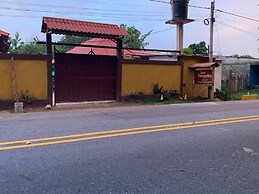 LAS CASCADAS HOSTEL TAYRONA