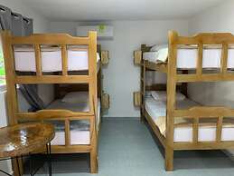 LAS CASCADAS HOSTEL TAYRONA