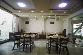 Rani Palace Hotel And Resort