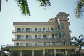 Rani Palace Hotel And Resort