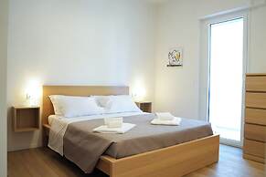 Pineto suites Ac pool and Beach