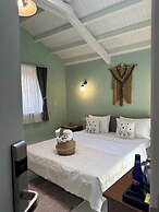 Hanole Macaron Guest House