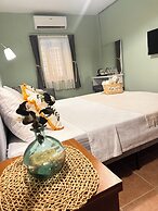 Hanole Macaron Guest House