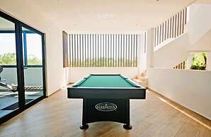 Anana Yaaxlum 105 S Oasis Pool and Jacuzzi