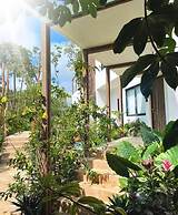Anana Yaaxlum 105 S Oasis Pool and Jacuzzi
