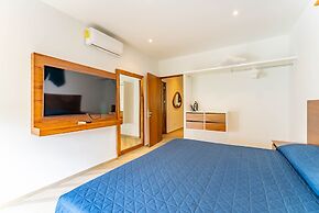 Anana Yaaxlum 105 S Oasis Pool and Jacuzzi