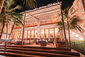 Anana Casa Kaab Kaan Rooftop Pool Beachfront