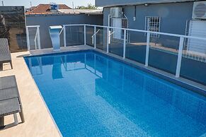 Casa Completa com Piscina e Churrasq pet Friendly