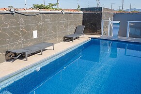 Casa Completa com Piscina e Churrasq pet Friendly