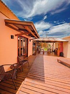 Shangri La Casas e Studios
