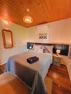 Shangri La Casas e Studios