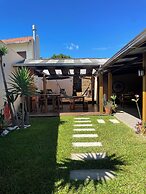 Shangri La Casas e Studios