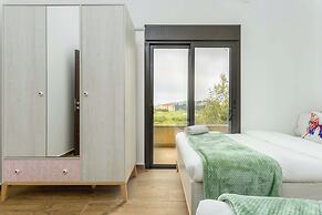 Vista 2-Bedroom Apartment in Batroun