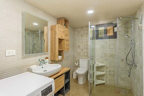Vista 2-Bedroom Apartment in Batroun